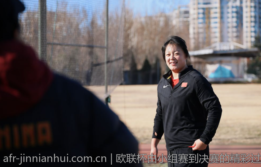 欧联杯由小组赛到决赛的精彩过程